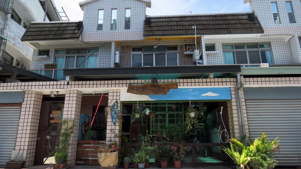 Dulan Groundnut Backpacker Hostel Donghe Bagian luar foto