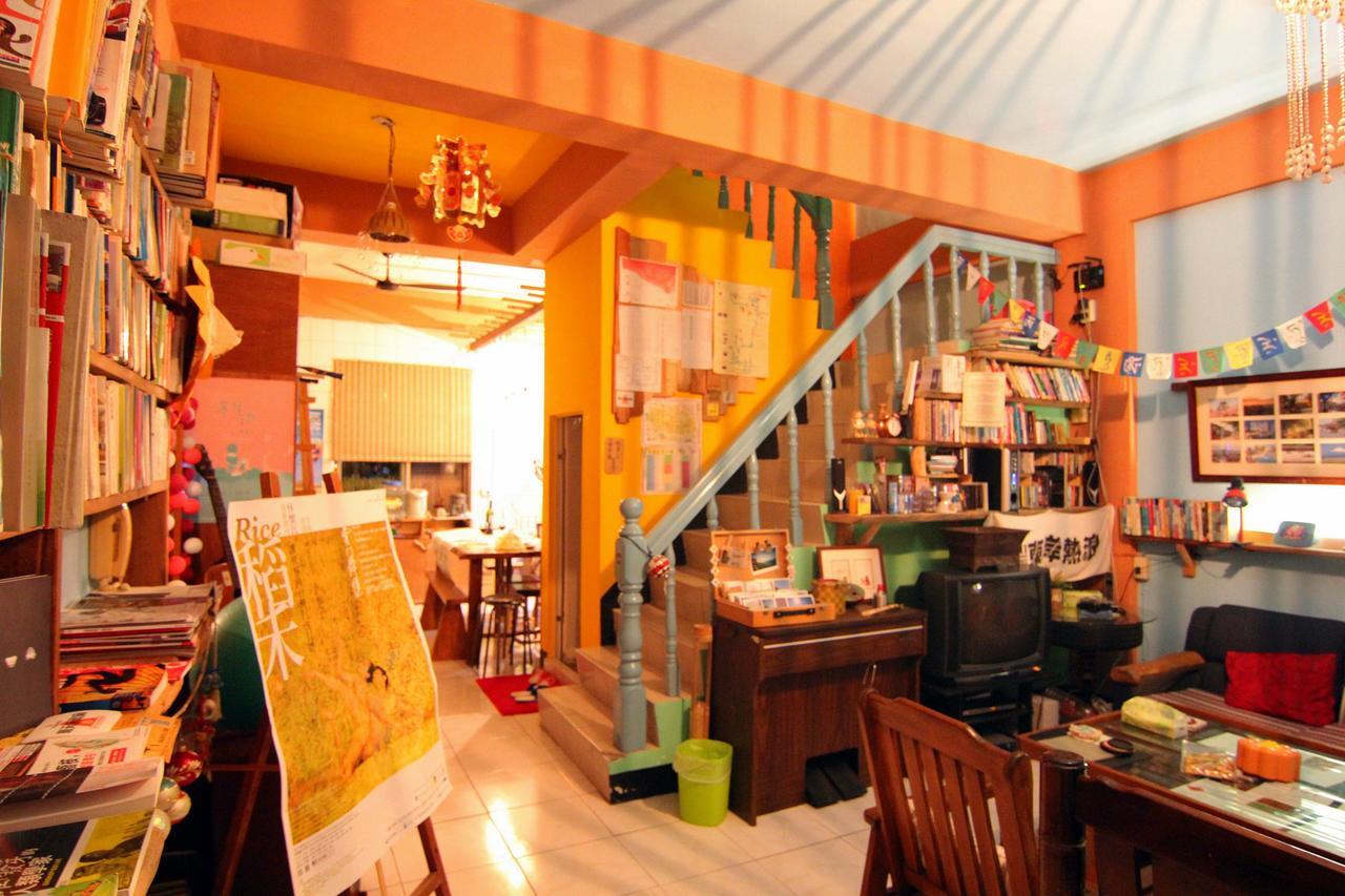Dulan Groundnut Backpacker Hostel Donghe Bagian luar foto